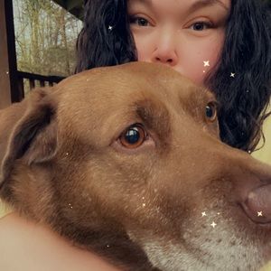 Meet your Posher, Cait